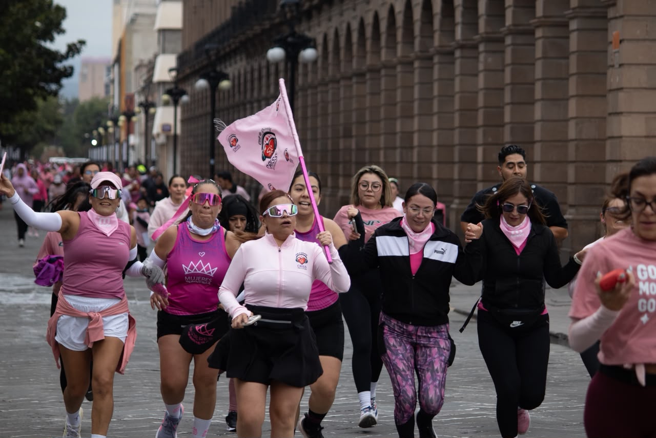 Empresas y más de 800 personas corrieron con causa en Meta Rosa 2026 en SLP